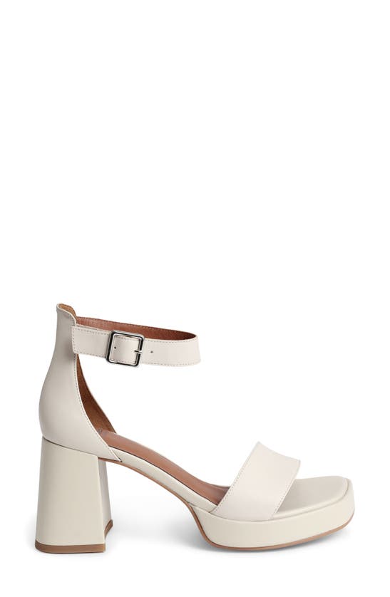 Vagabond Shoemakers Fiona Sandal In Off White | ModeSens
