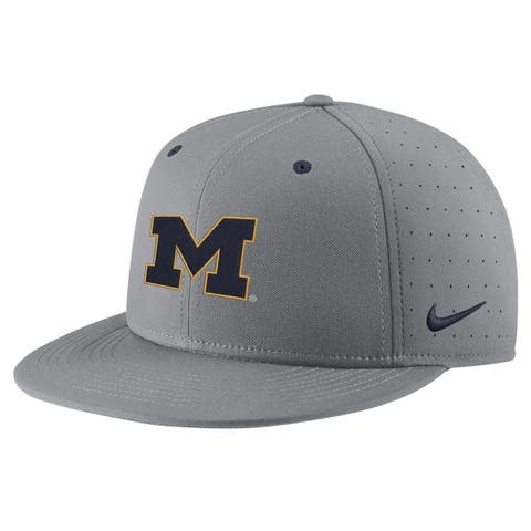 Mens nike hotsell fitted hats