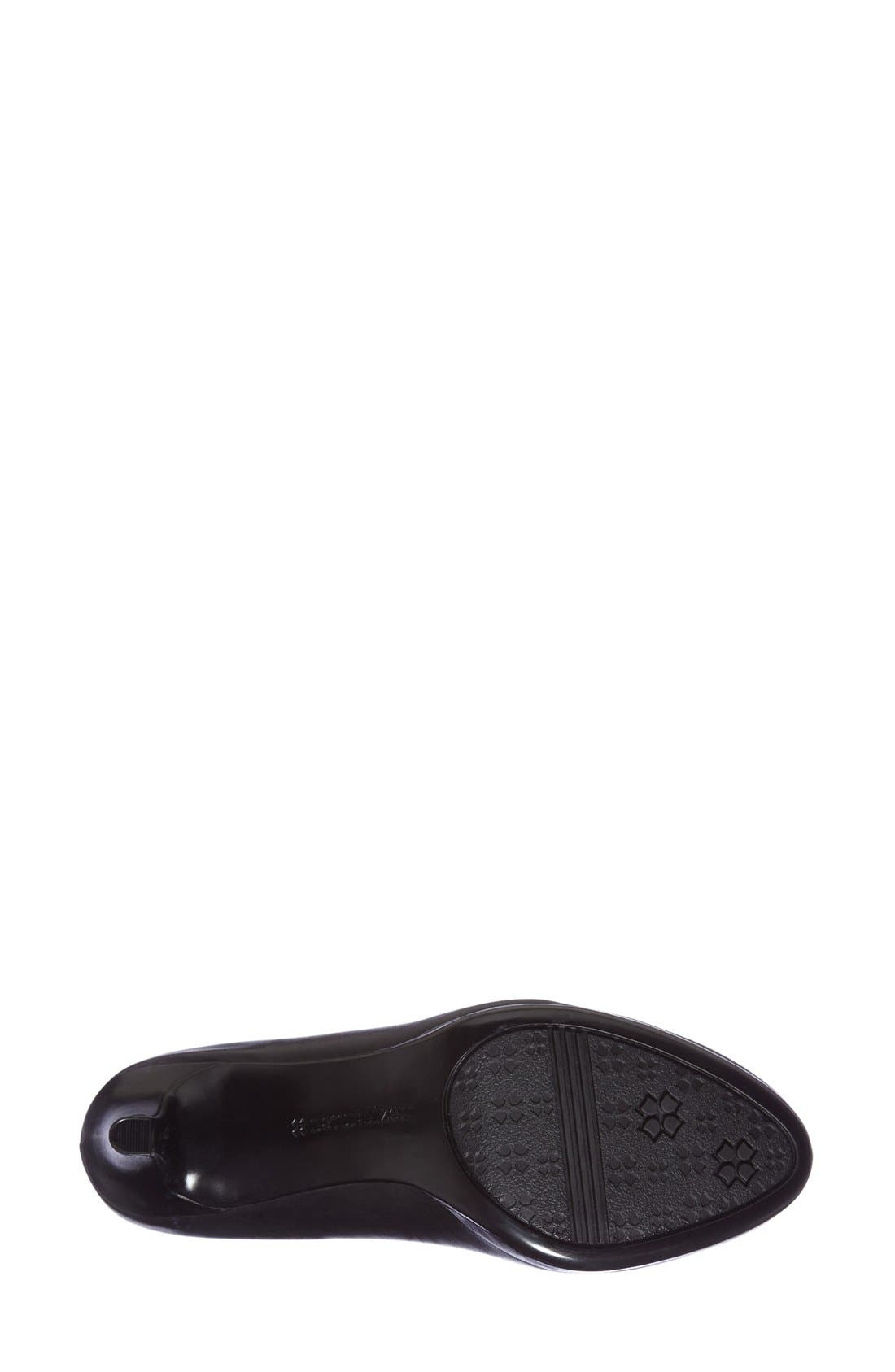 naturalizer michelle almond toe pump