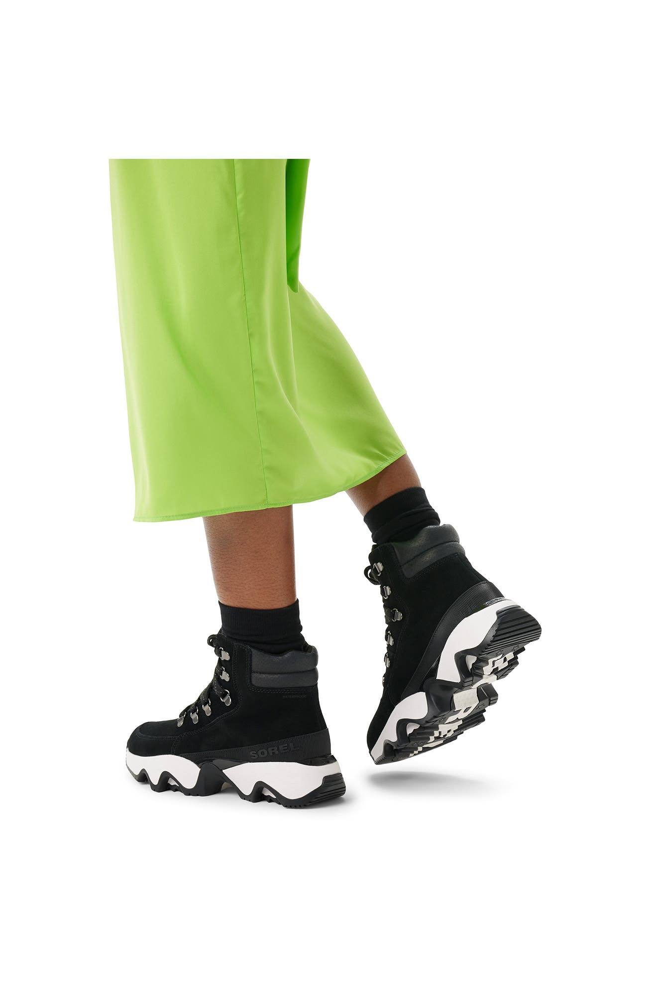 sorel women's kinetic conquest sneaker