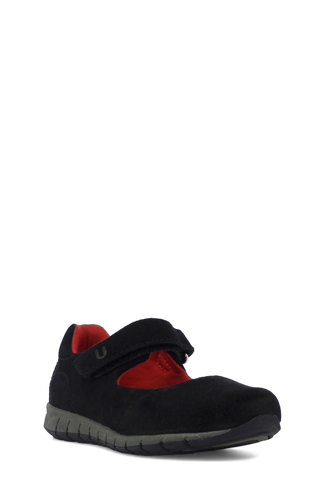 umi cloud tech shoes