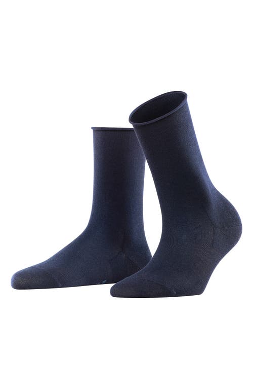 Shop Falke Active Breeze Crew Socks In Dark Navy