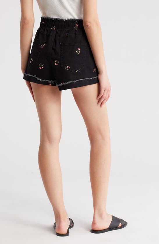 Shop Tinseltown Floral Frayed Shorts In Black Soot
