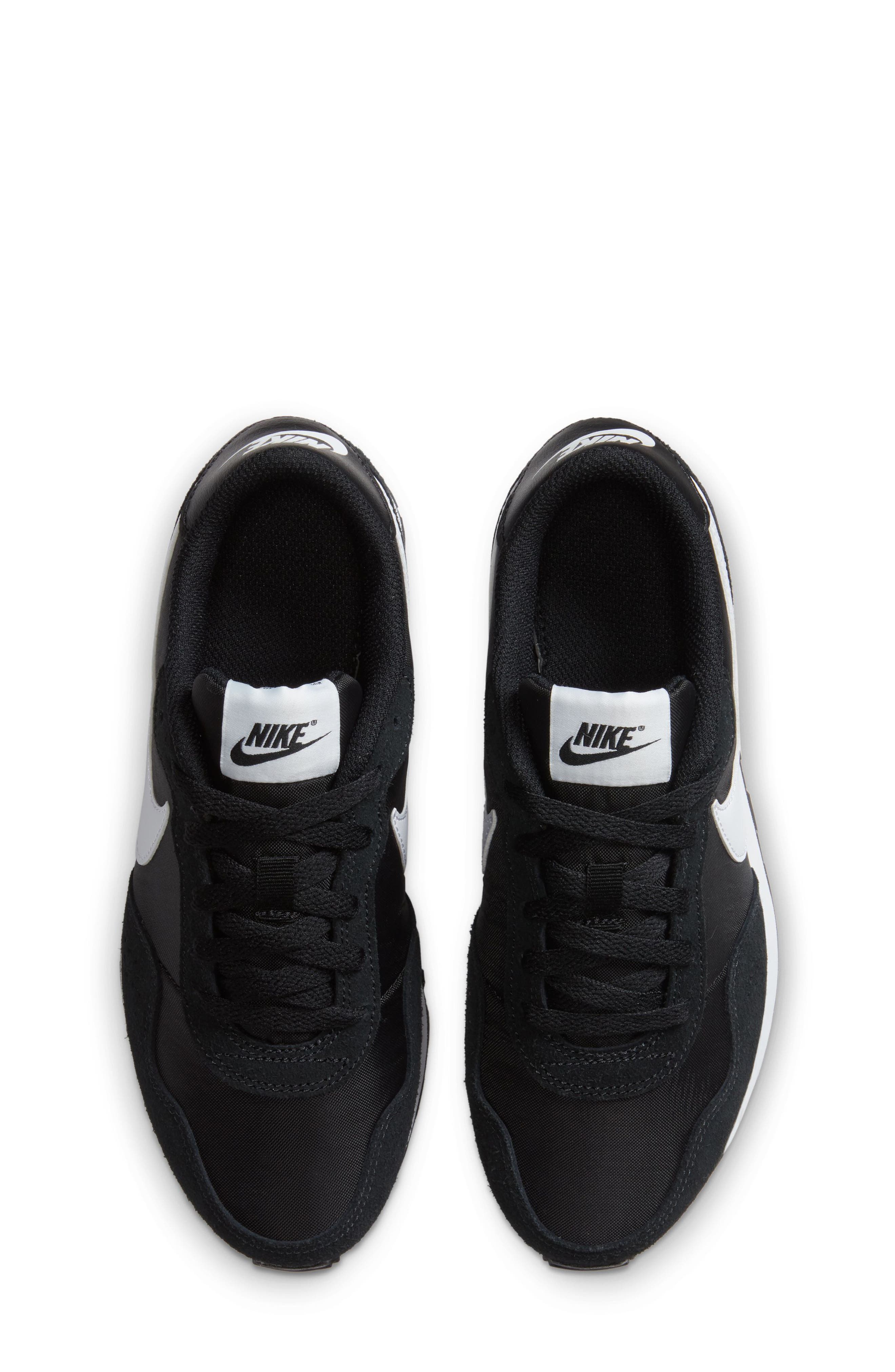 nike md valiant velcro