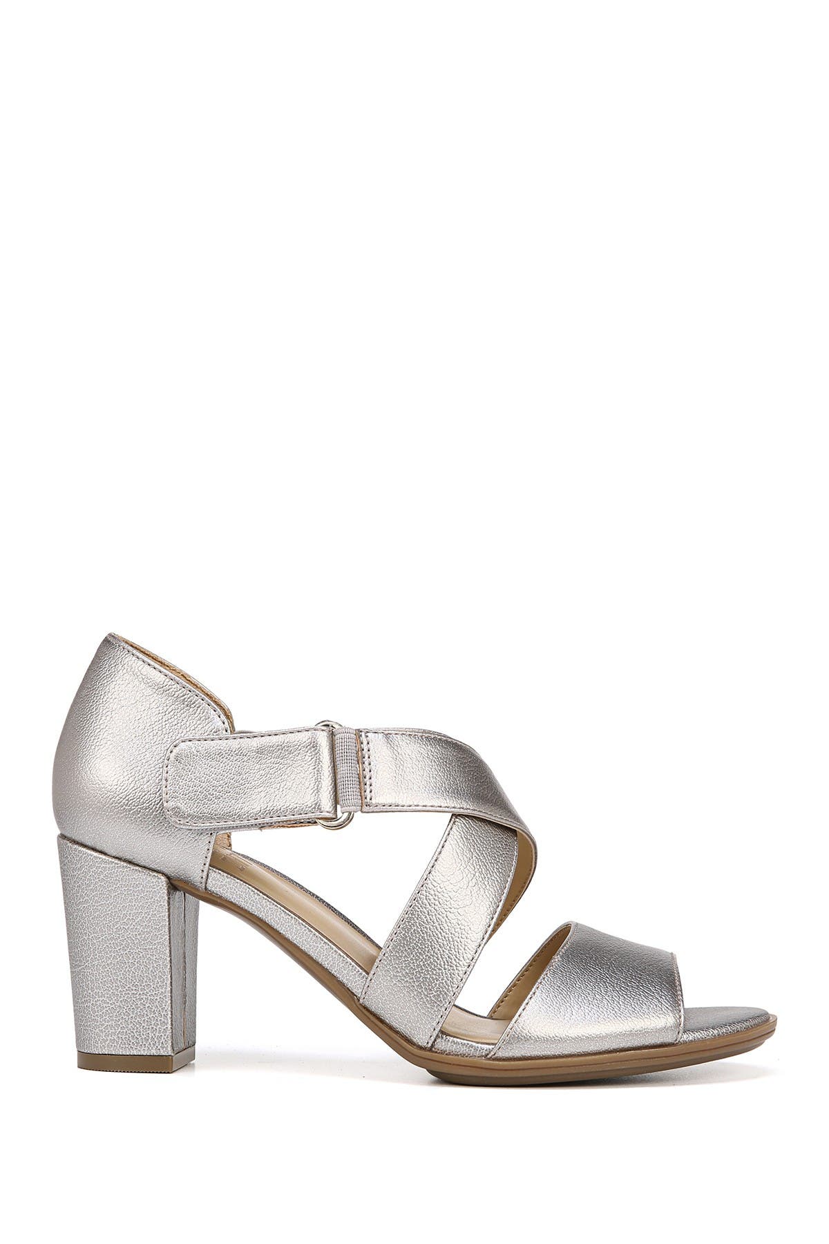 naturalizer lindy sandal