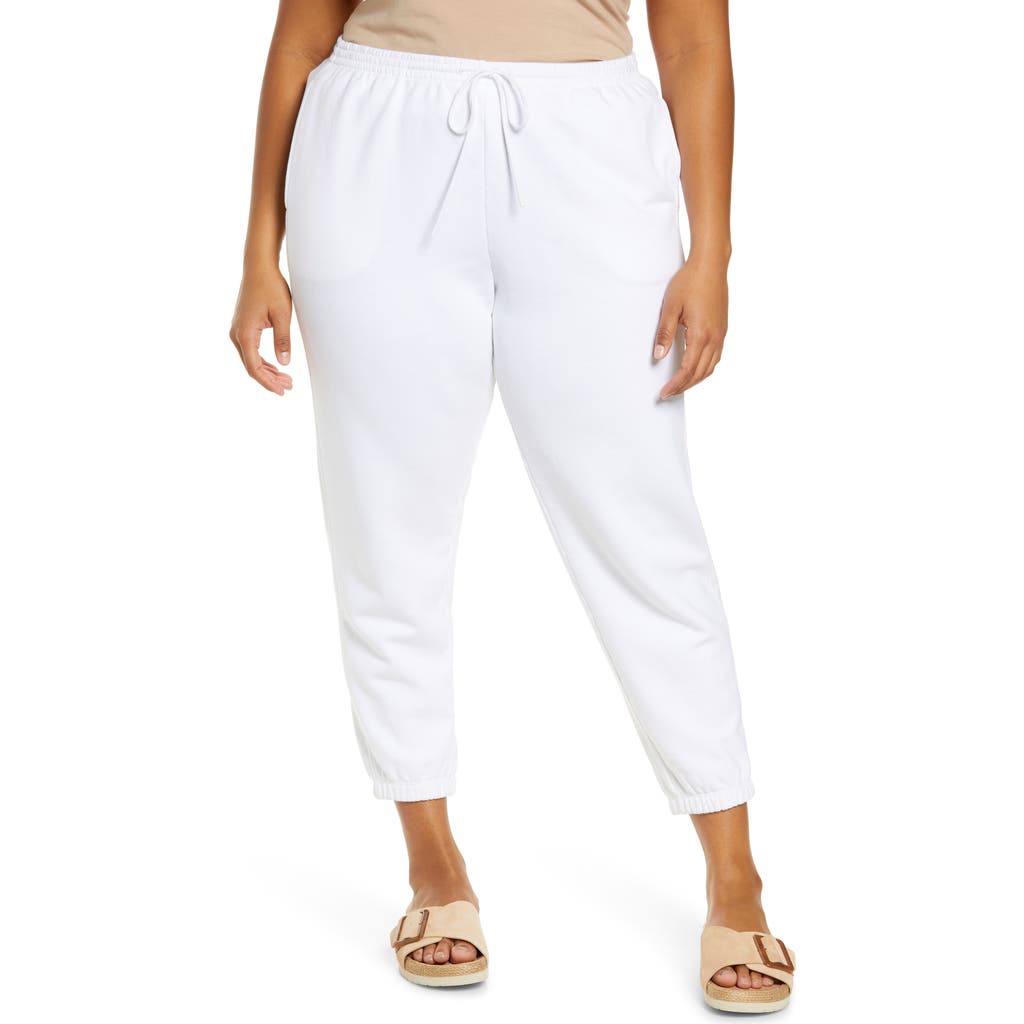 Shop Vince Essential Joggers In Optic White