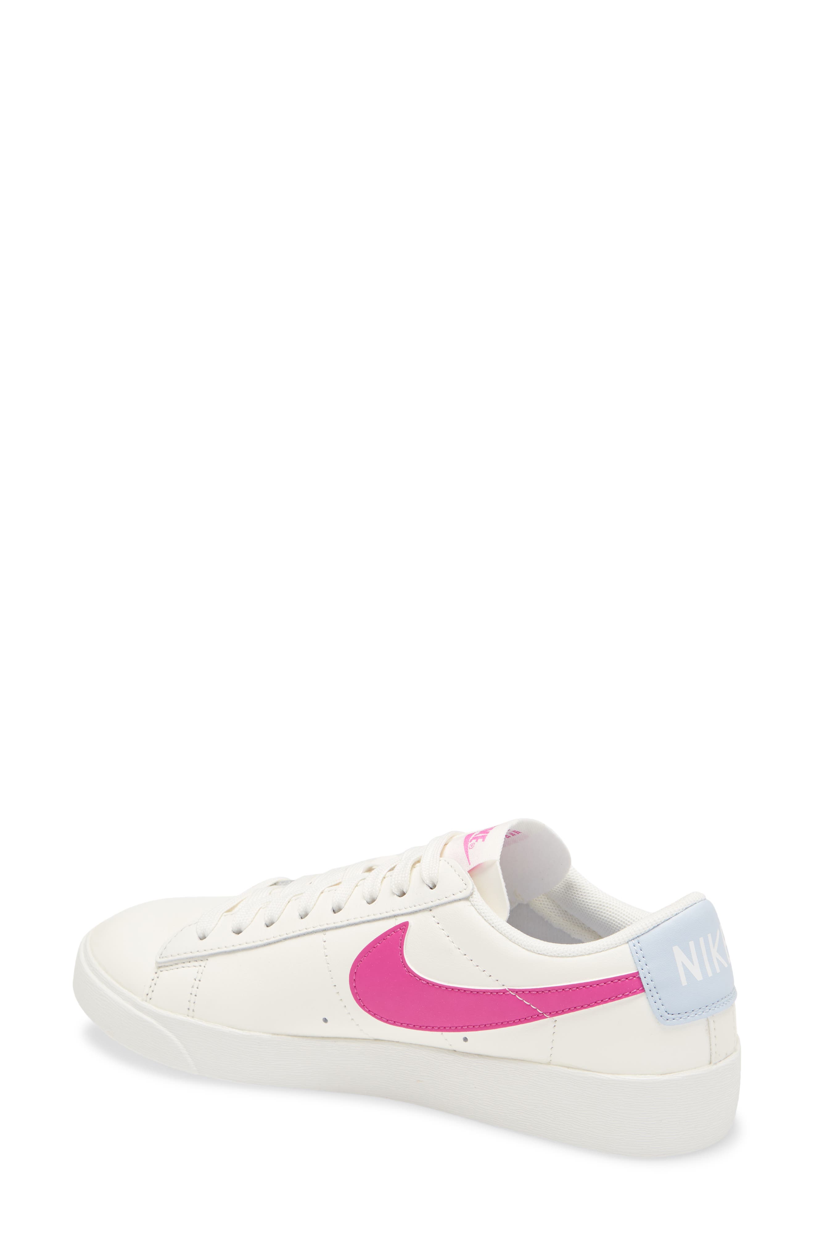 nike blazer low se sneaker white