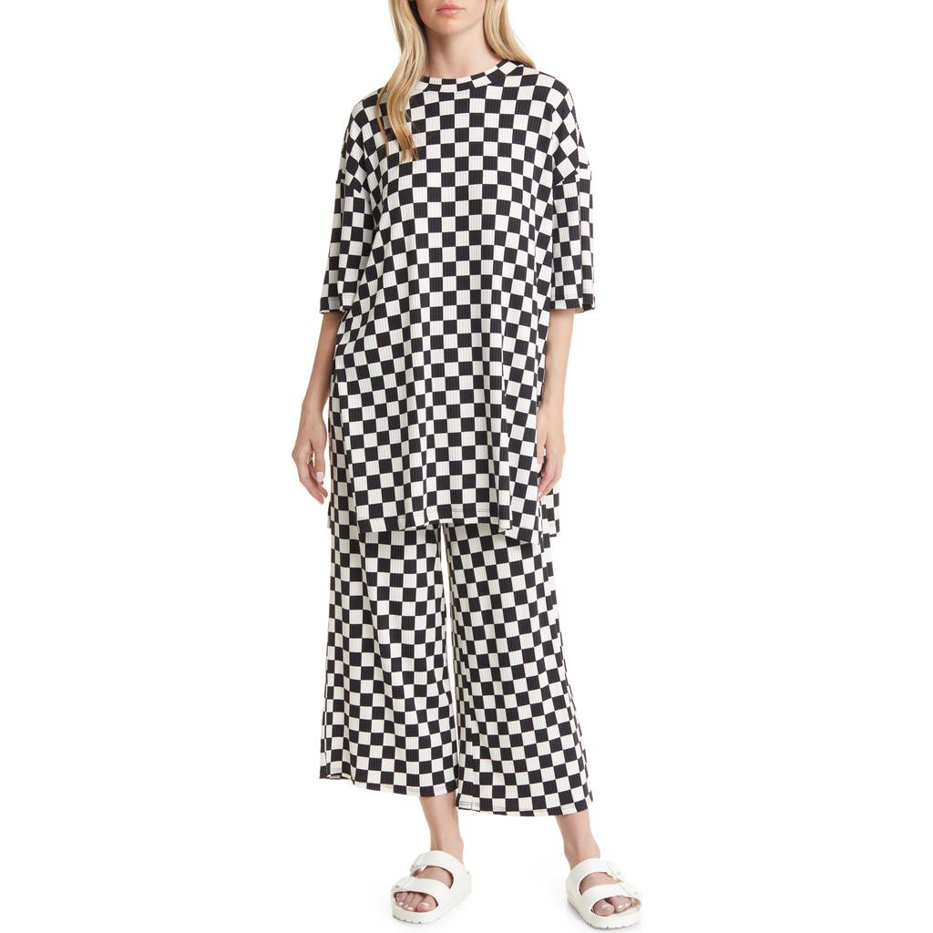 Dressed in Lala Lex Ribbed Oversize T-Shirt & High Waist Crop Pants Set in Black /White Check