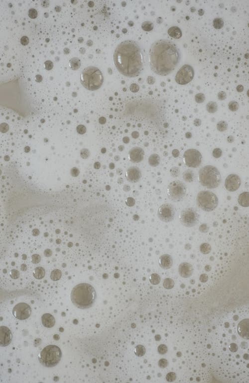 Oak Essentials Awaken Body Wash In No Color