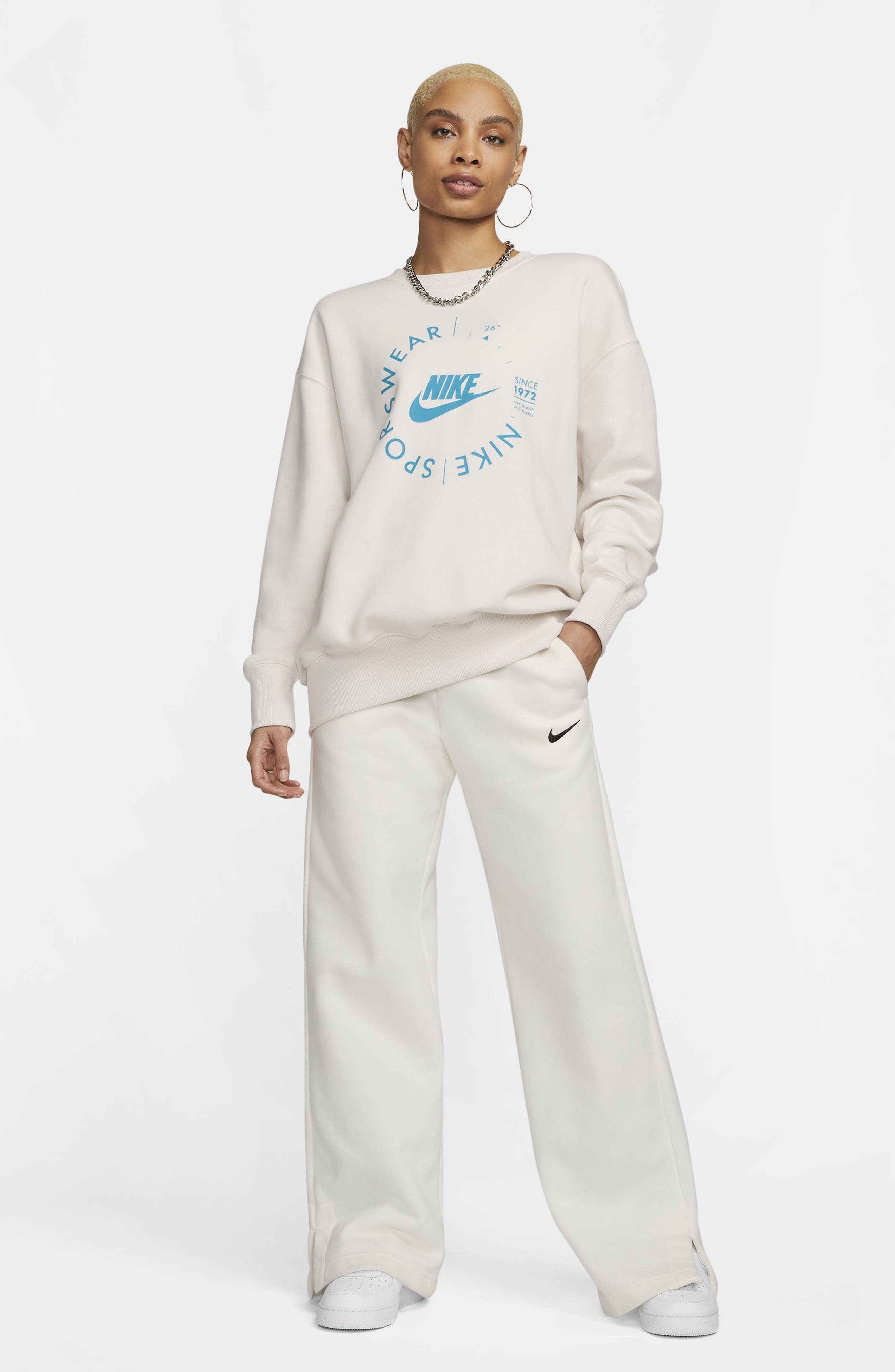 nike utility power graphic small one stores