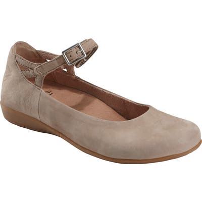 Earth Alma Mary Jane Flat, Beige