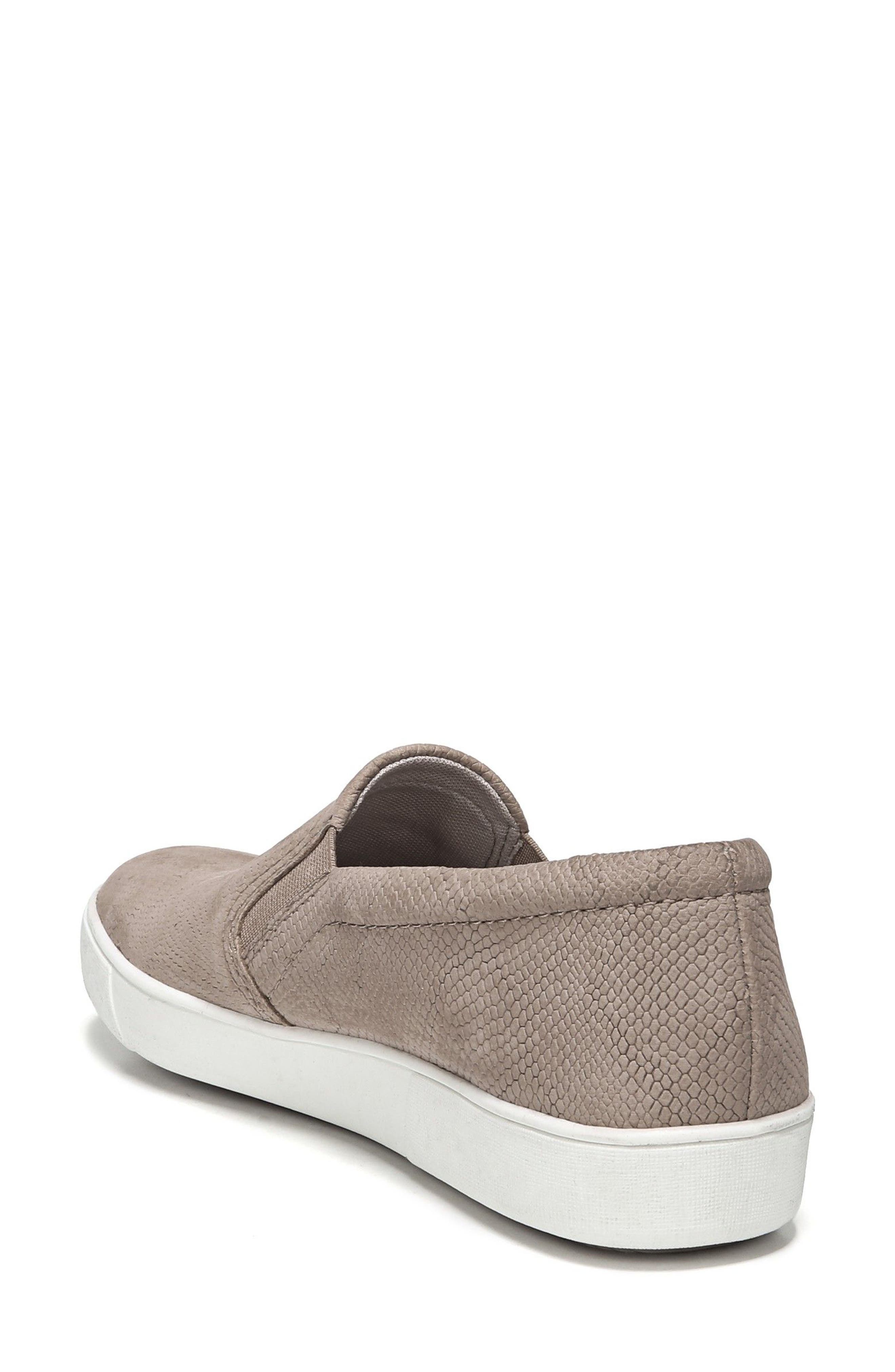 naturalizer slip on