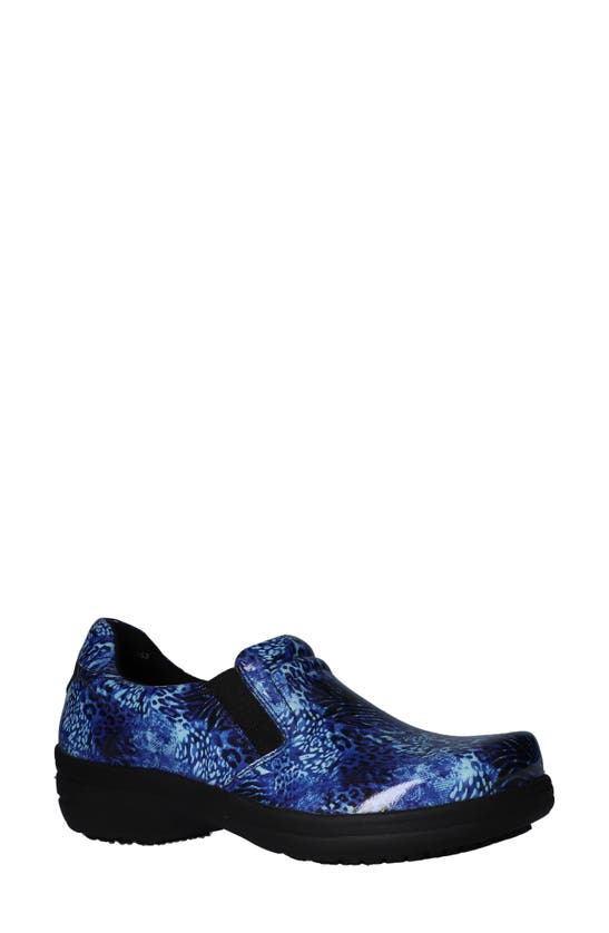 Easy Works By Easy Street Bind Leather Loafer In Blue Mosaic Patent Leather