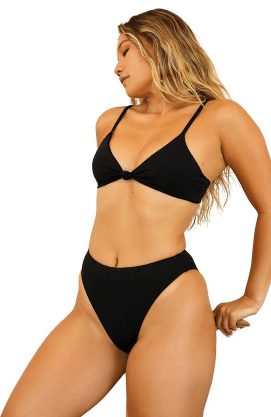 Dippin Daisys Zen Top In Black
