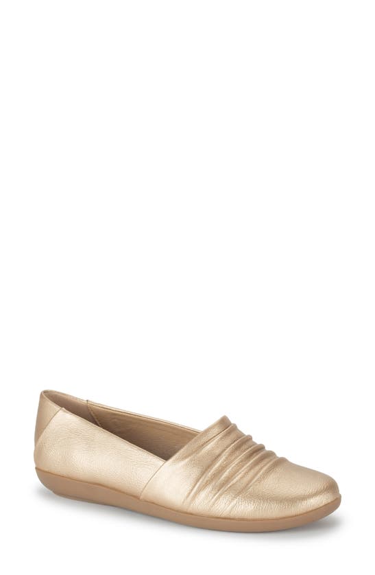 Baretraps Piper Ruched Flat In Light Gold