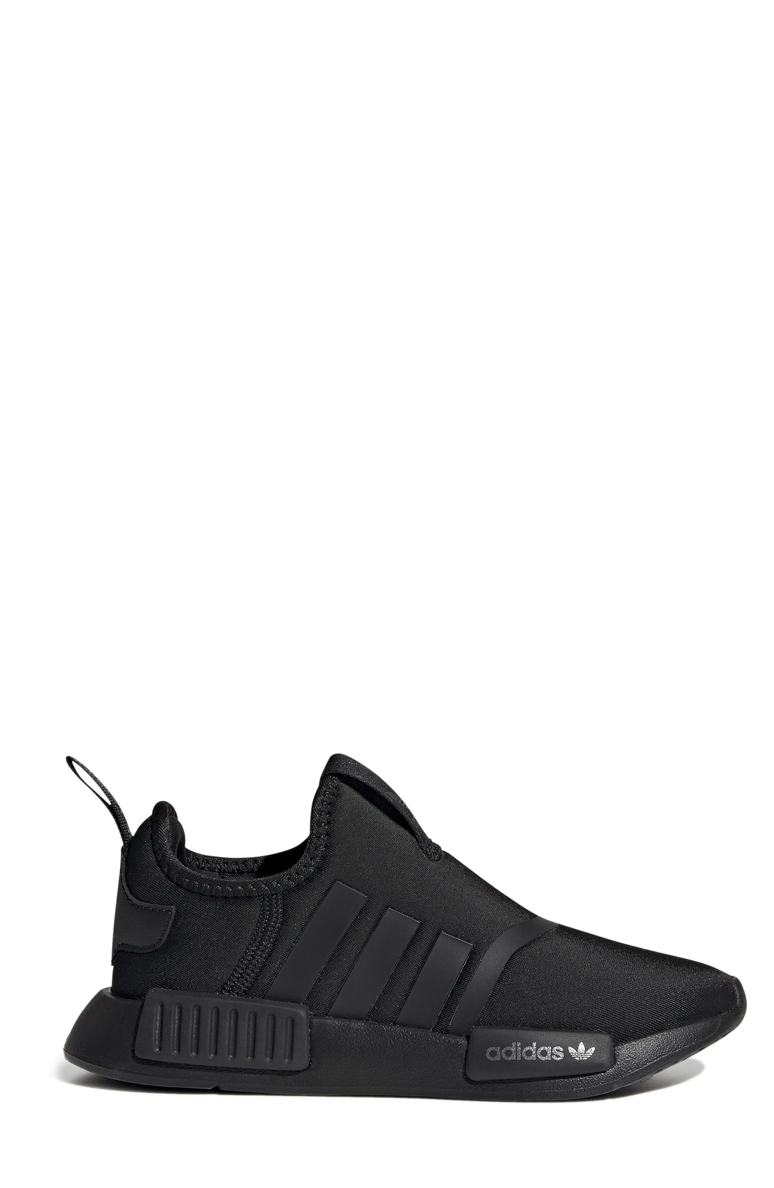 white and black nmds mens