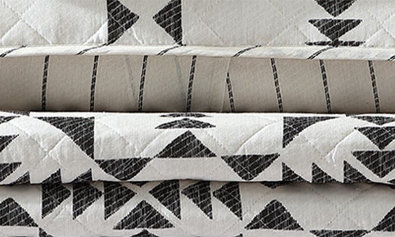 Eddie Bauer Arrowhead Cotton Quilt 3-piece Set In Carbon