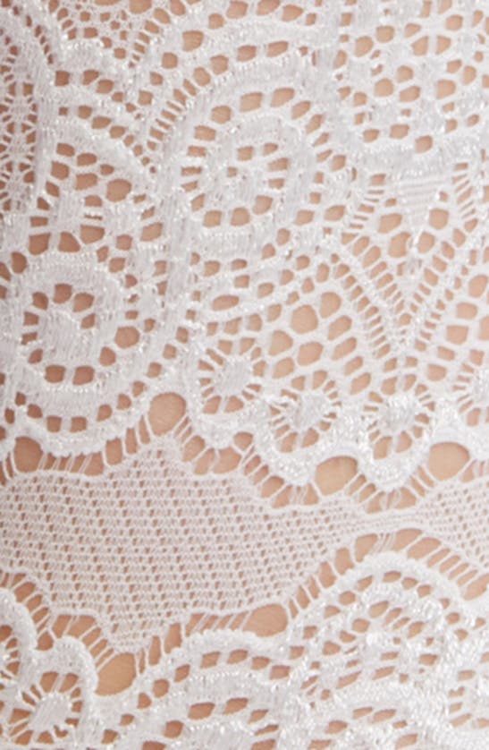 High Heel Jungle Scalloped Lace Crew Socks In White