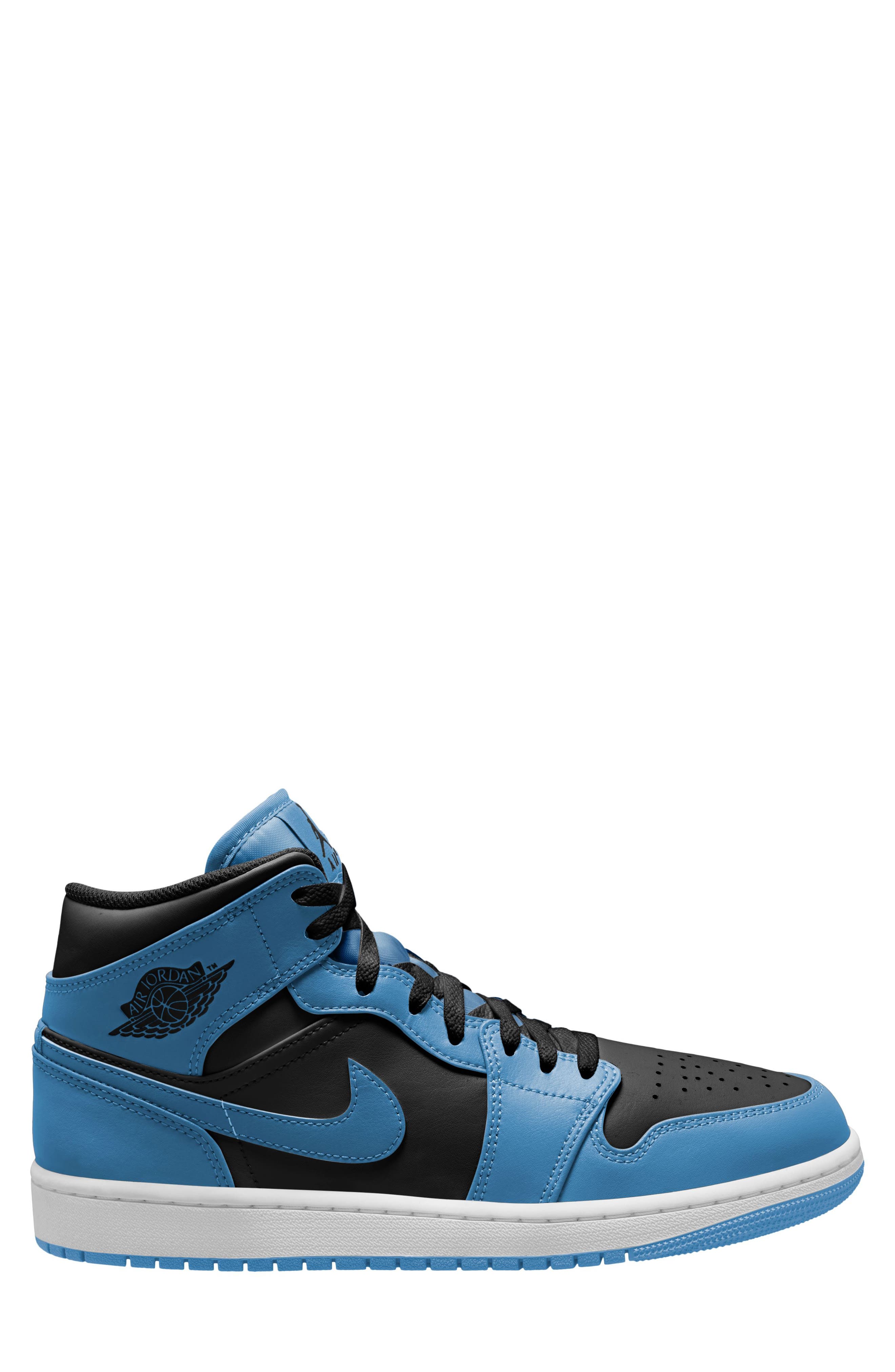 jordan retro 1 university blue foot locker