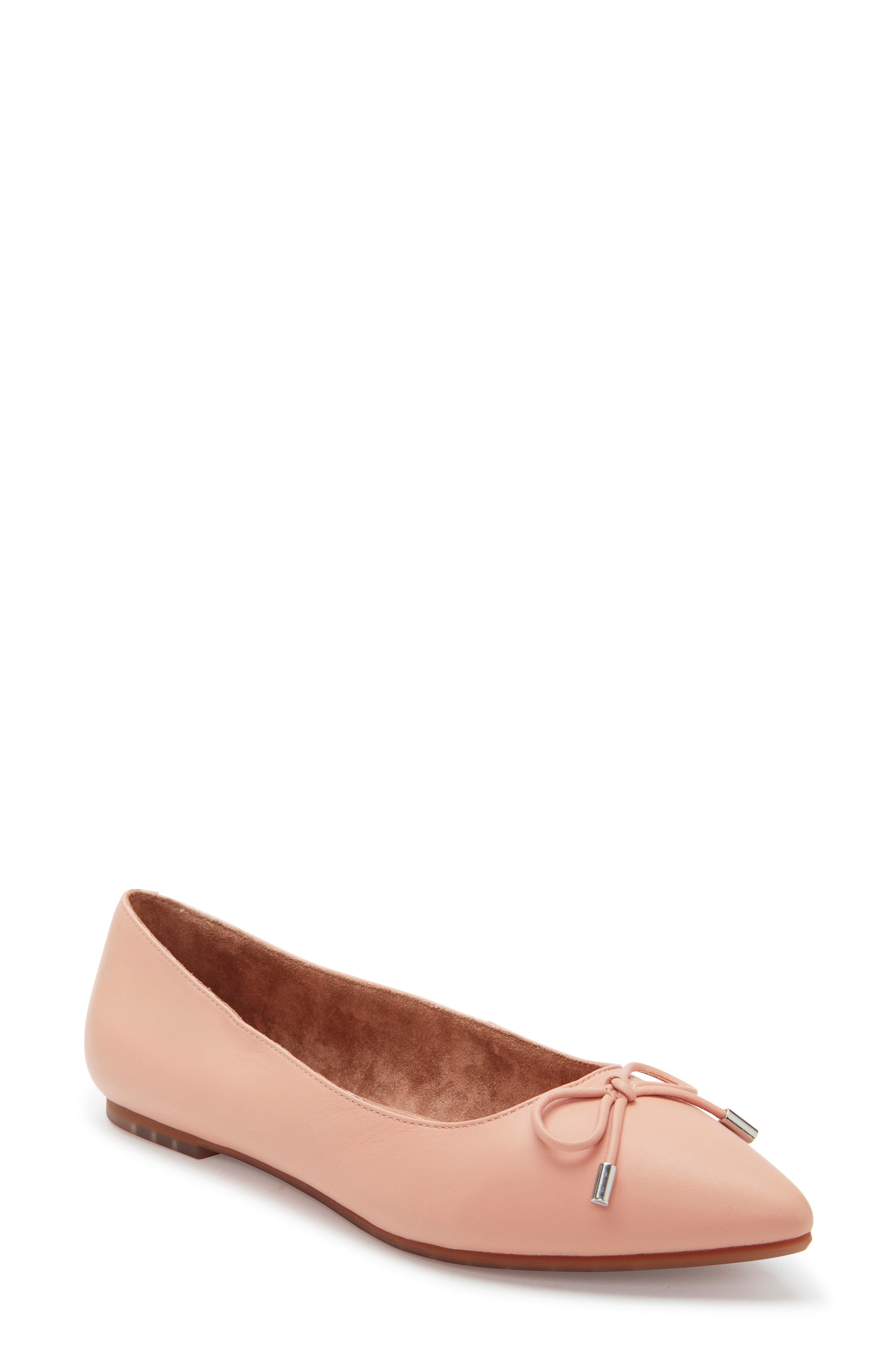 Me Too Alisia Pointy Toe Flat