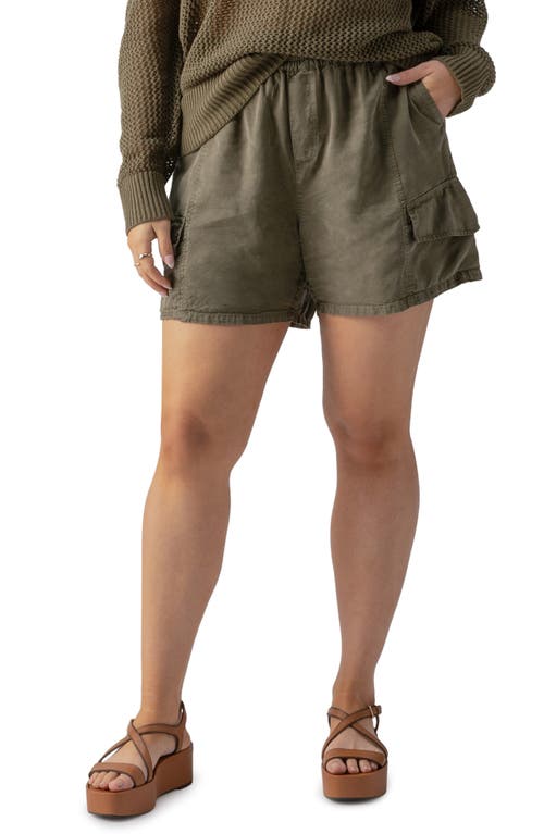 Relaxed Rebel Cargo Shorts in Burnt Oliv