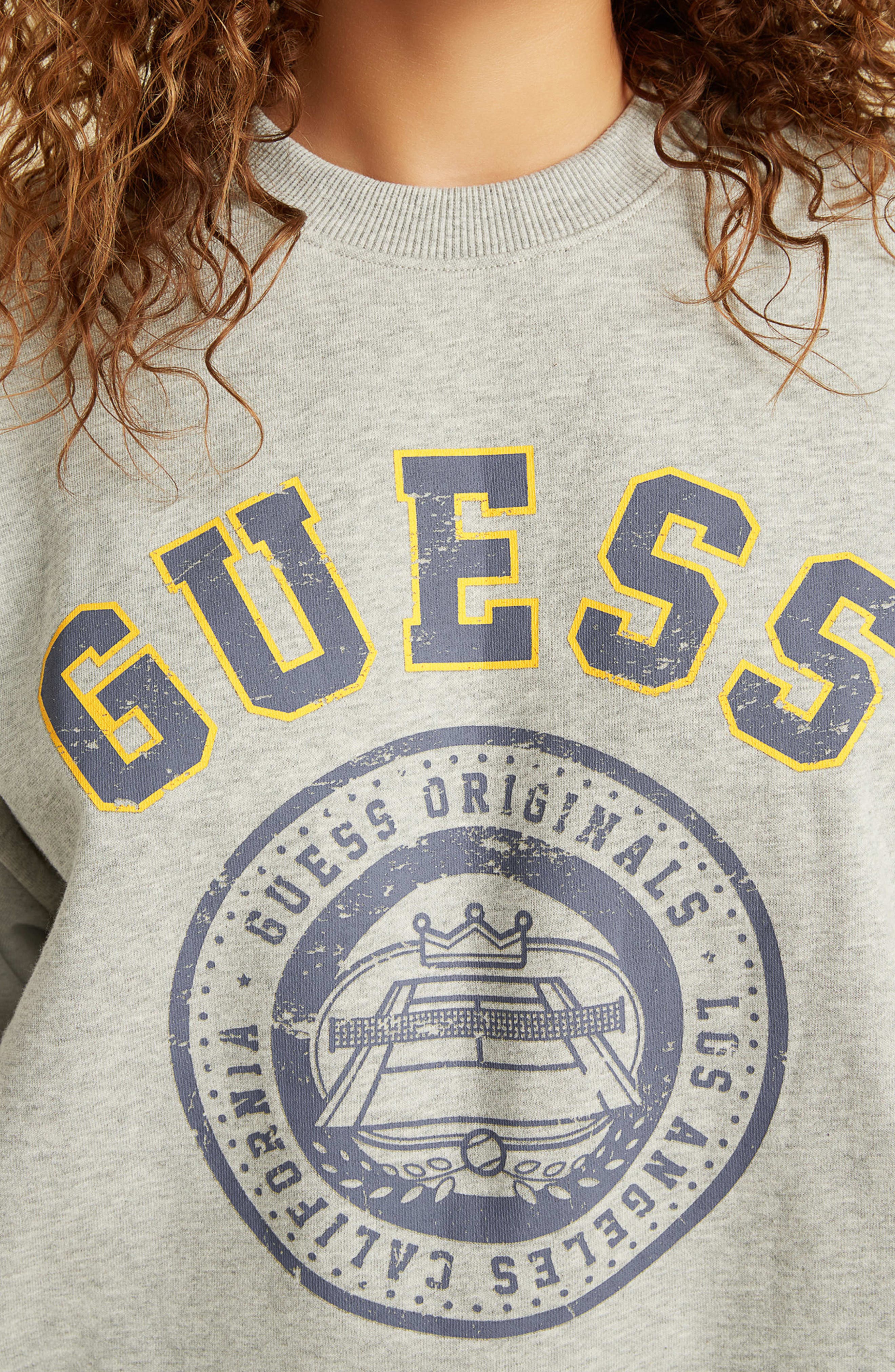 guess oversized sweatshirt
