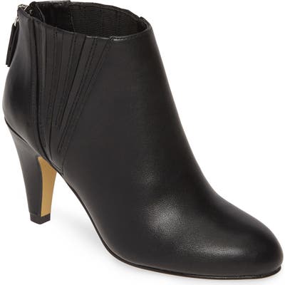 Bella Vita Nella Ii Bootie, Black