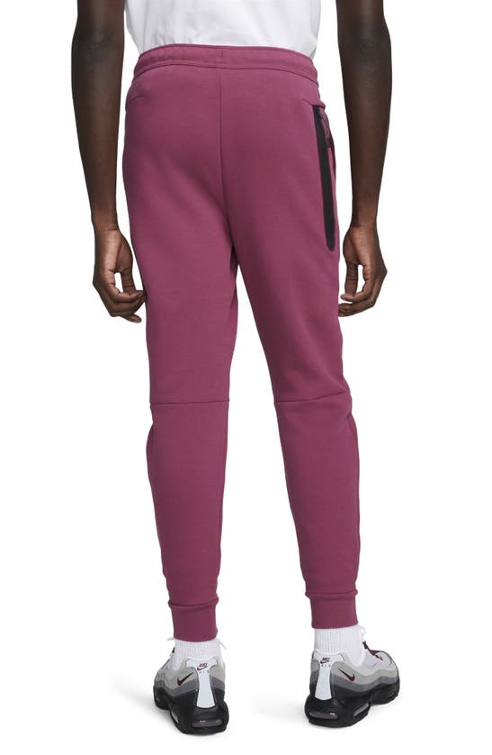 Leidingen Evaluatie aan de andere kant, Nike Men's Sportswear Tech Fleece Jogger Pants In Red | ModeSens