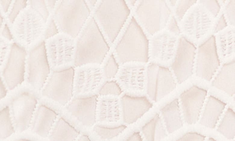 VINCE CAMUTO VINCE CAMUTO OPEN STITCH LACE TOP