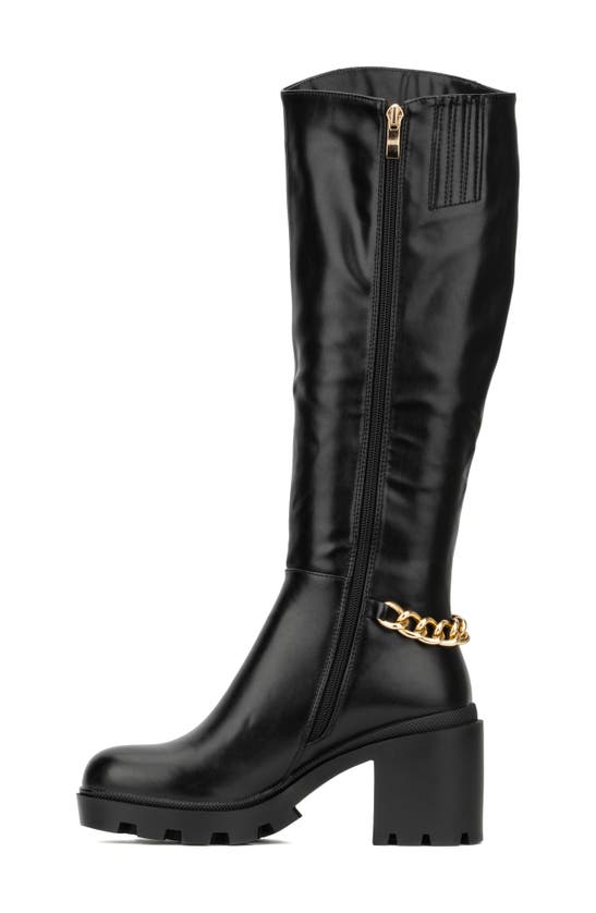 Torgeis Athena Lug Sole Chain Boot In Black