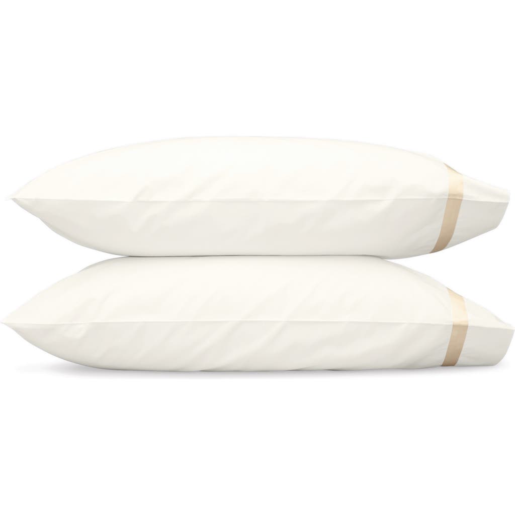 Matouk Lowell 600 Thread Count Set Of 2 Pillowcases In Ivory/champagne