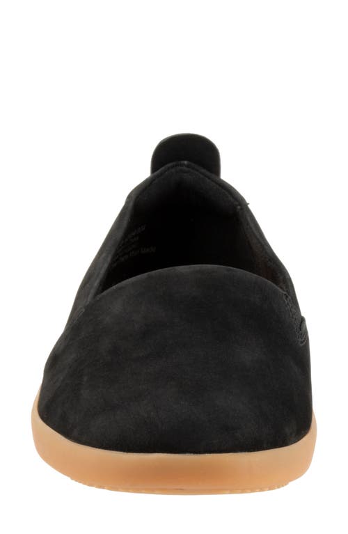 Softwalk ® Deva Flat In Black Nubuck