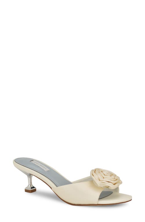 Nine West Dhalia Slide Sandal In Ivory