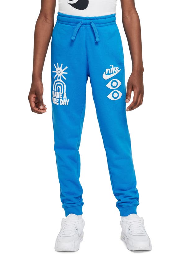 Have a outlet nike day sweatpants