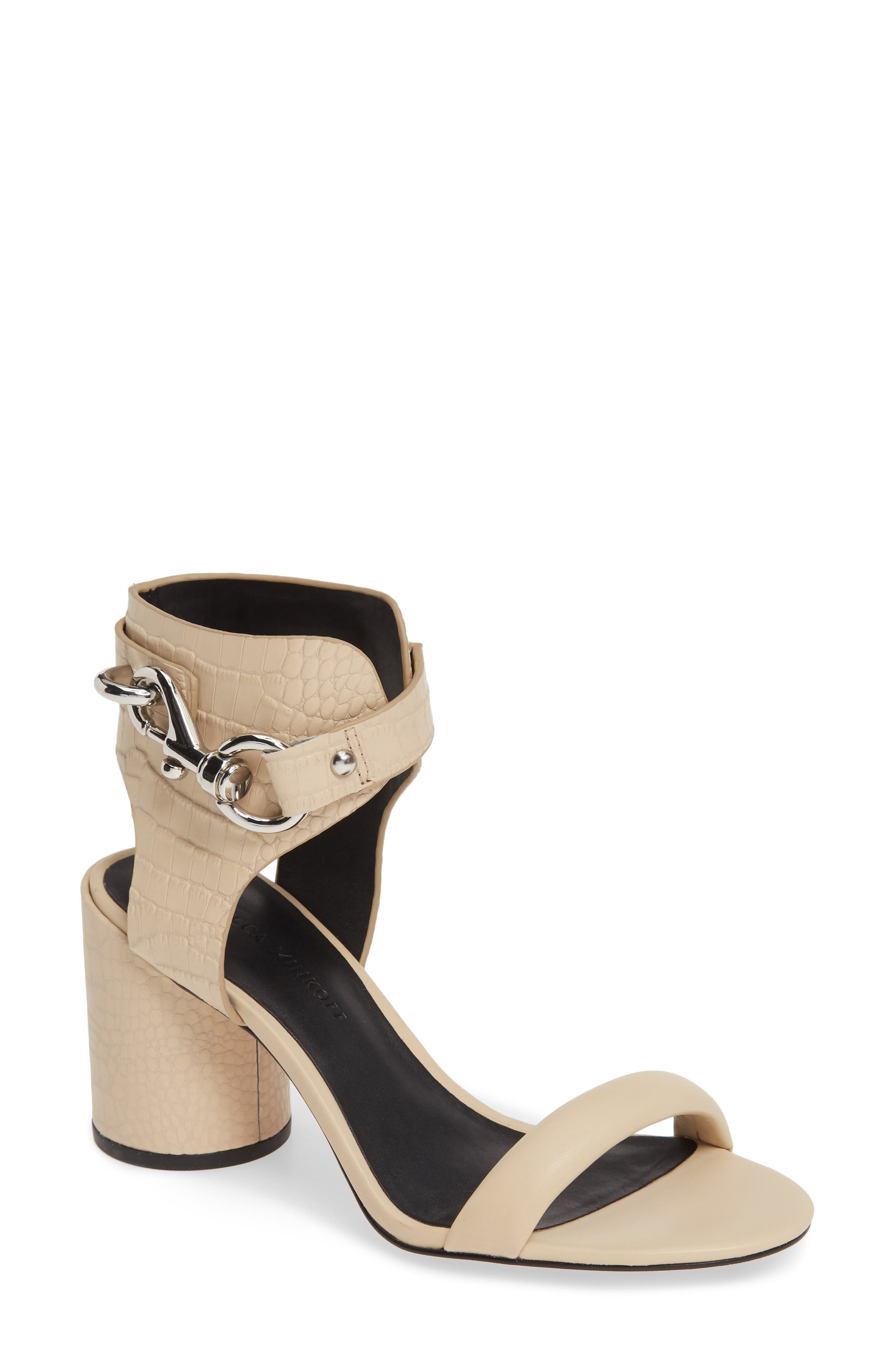 nordstrom gigietta bootie