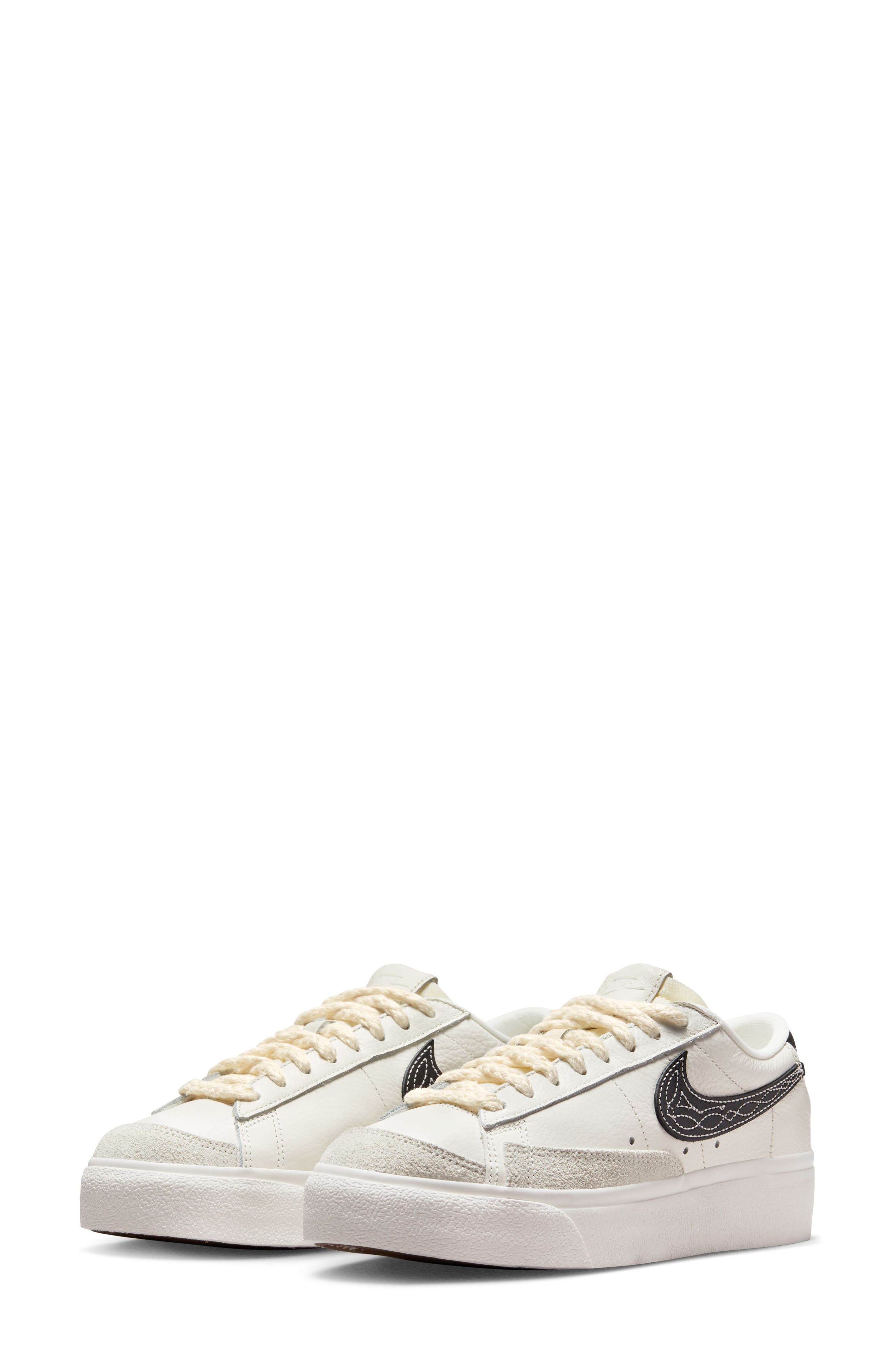 platform nike blazers low