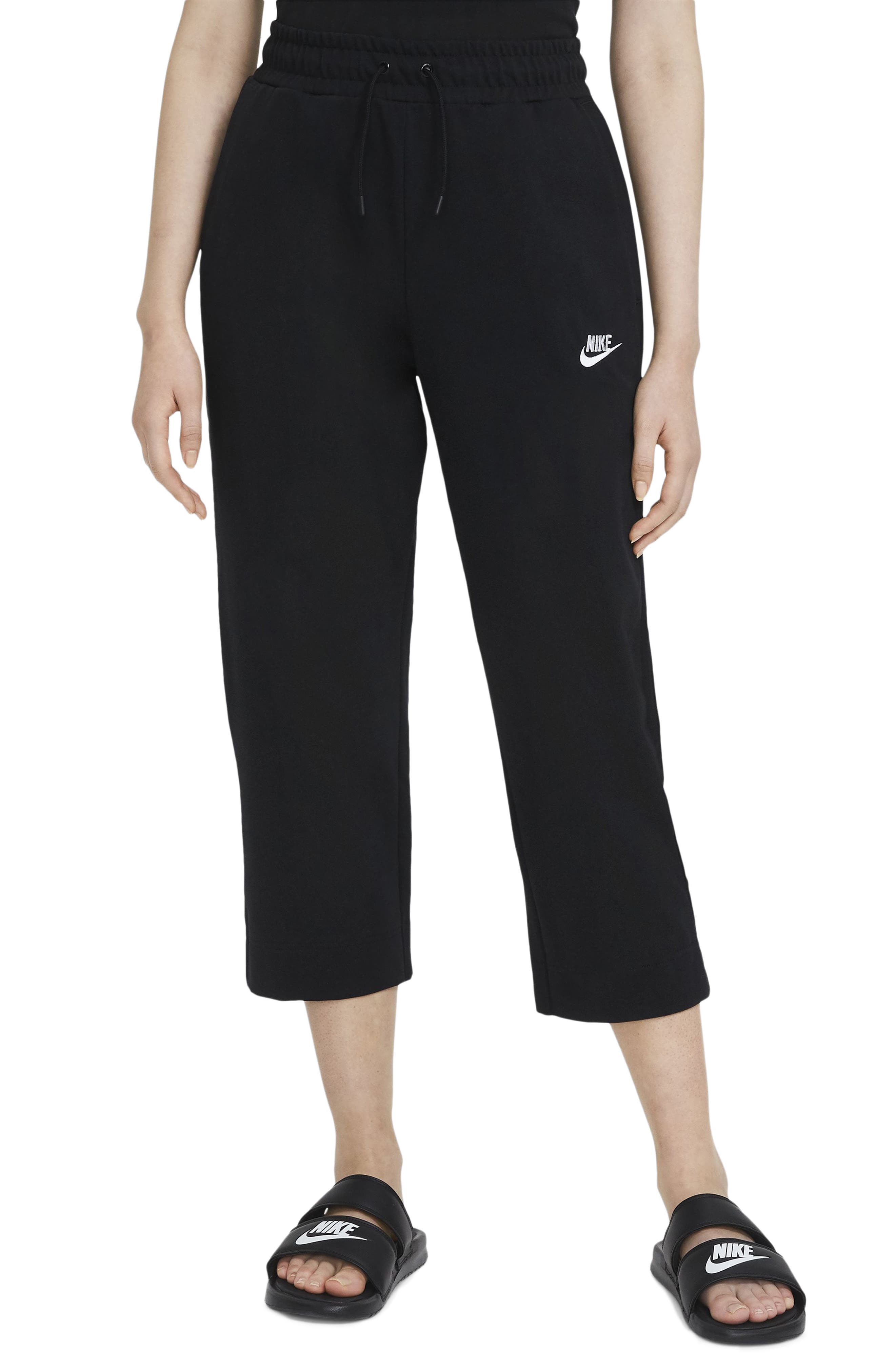 nike cropped sweatpants