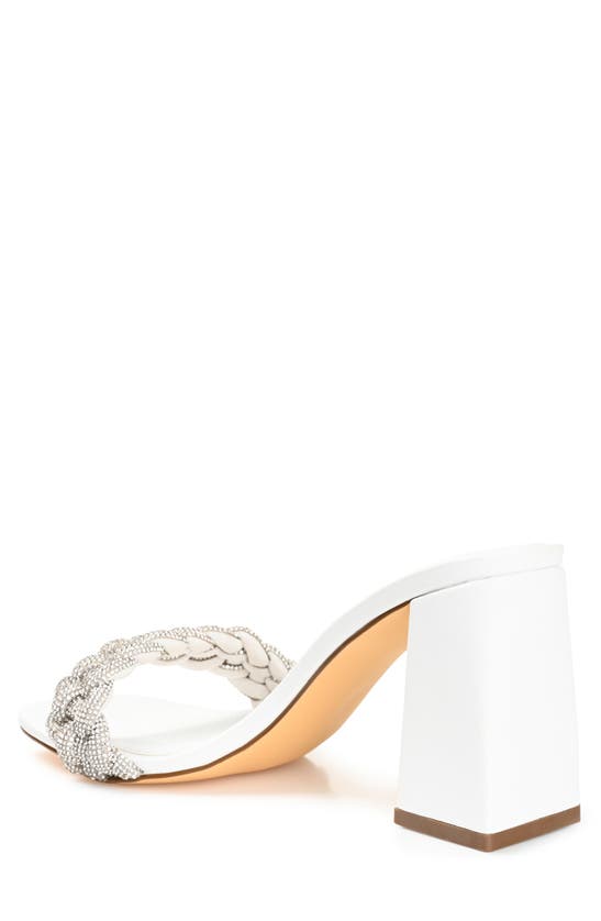 Journee Collection Tru Comfort Foam Sashaa Pump In White