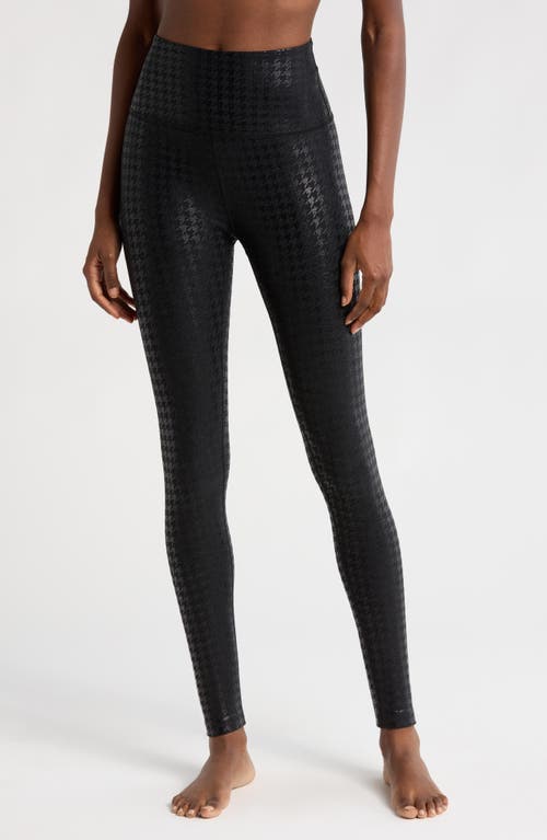 Beyond Yoga Houndstooth High Waist Midi Leggings in Houndstooth Black 