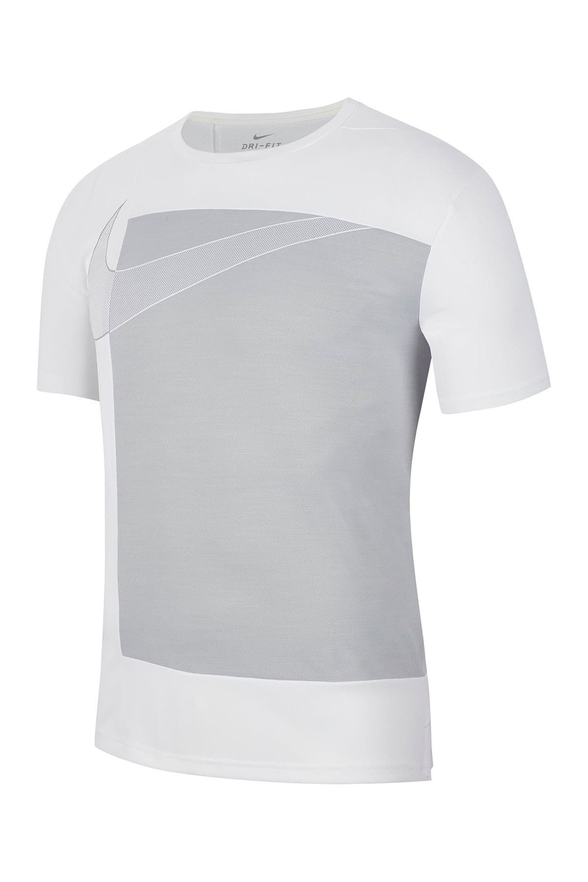 women's nike dry swoosh colorblocked training crew shirt