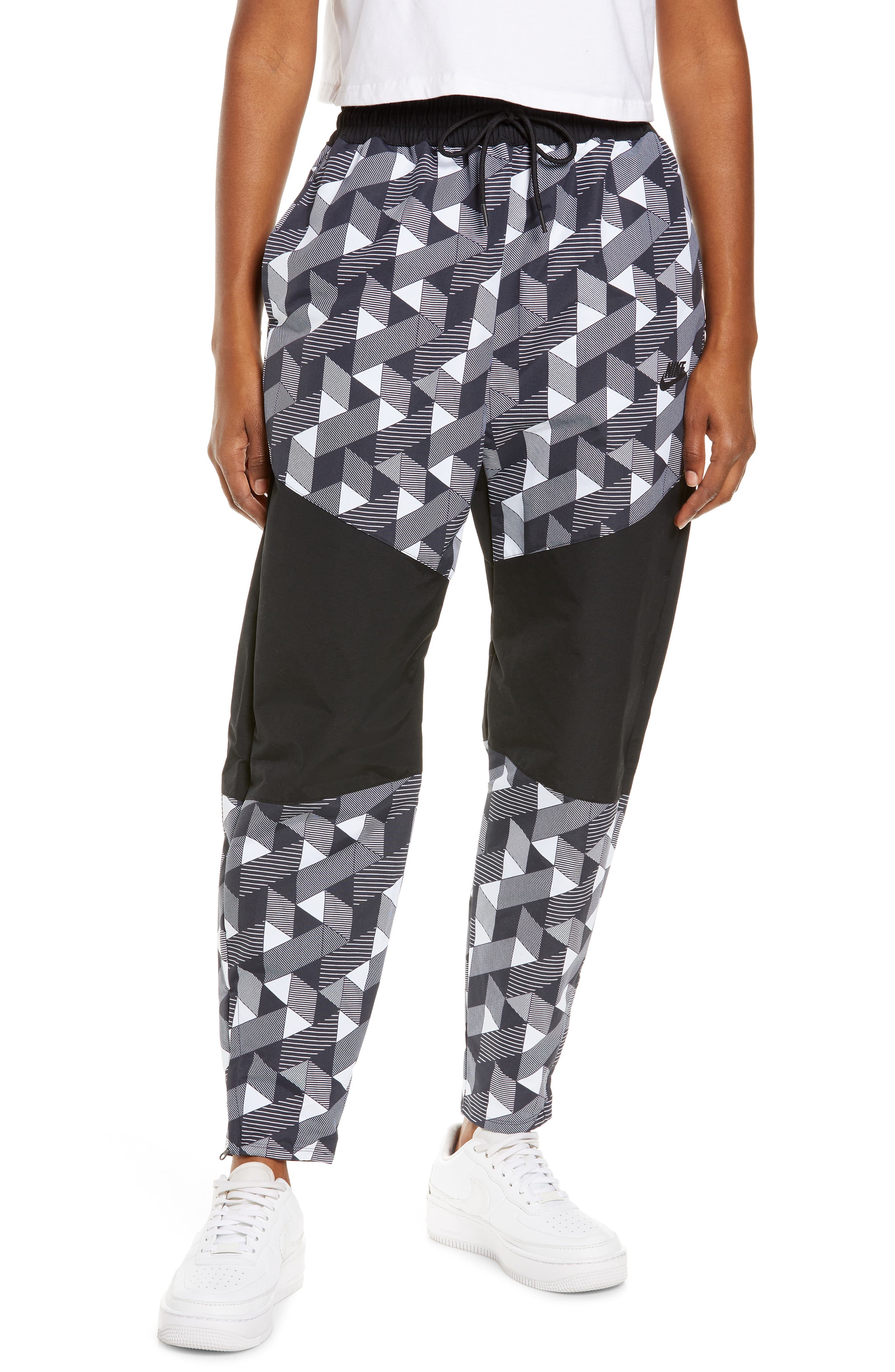 Women's Nike Trousers \u0026 Wide-Leg Pants 