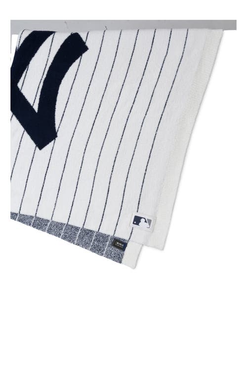 Barefoot Dreams Cozychic® New York Yankees Throw Blanket In Yankees Multi