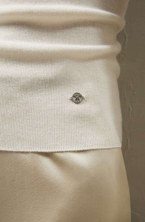 Lilysilk Seamless Silk-cashmere Blend Turtleneck Sweater In White