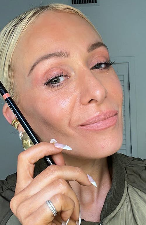 Gee Beauty Creamy Define Lip Pencil In Beach Baby