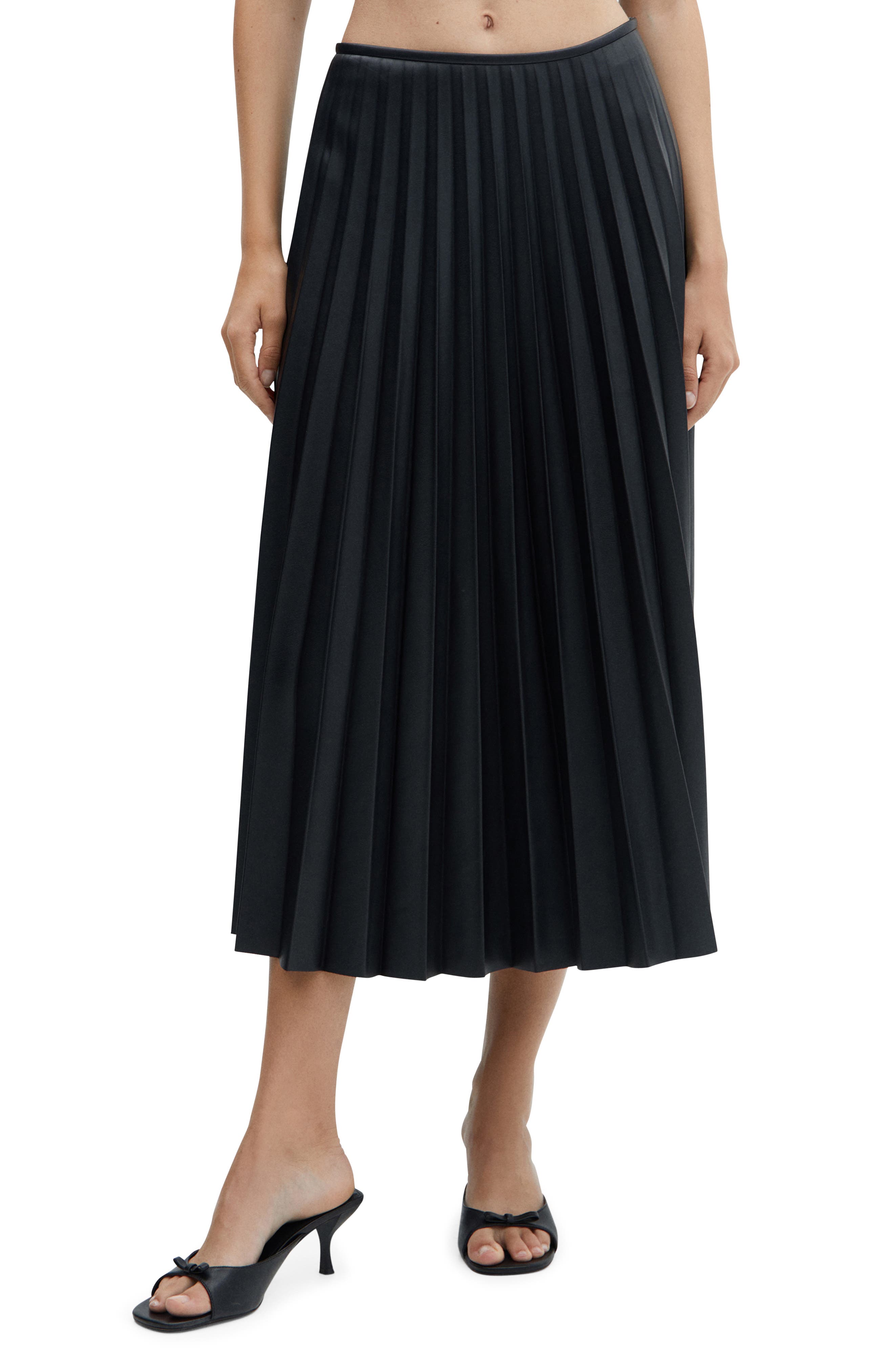 Black Comme Des Garçons faux-leather pleated-detail skirt