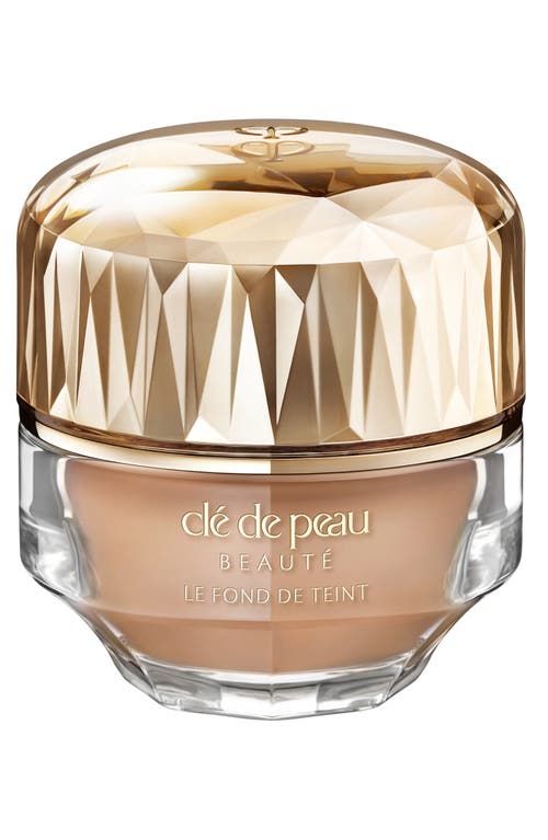 Shop Clé De Peau Beauté The Foundation Spf 22 In Tan Ocher