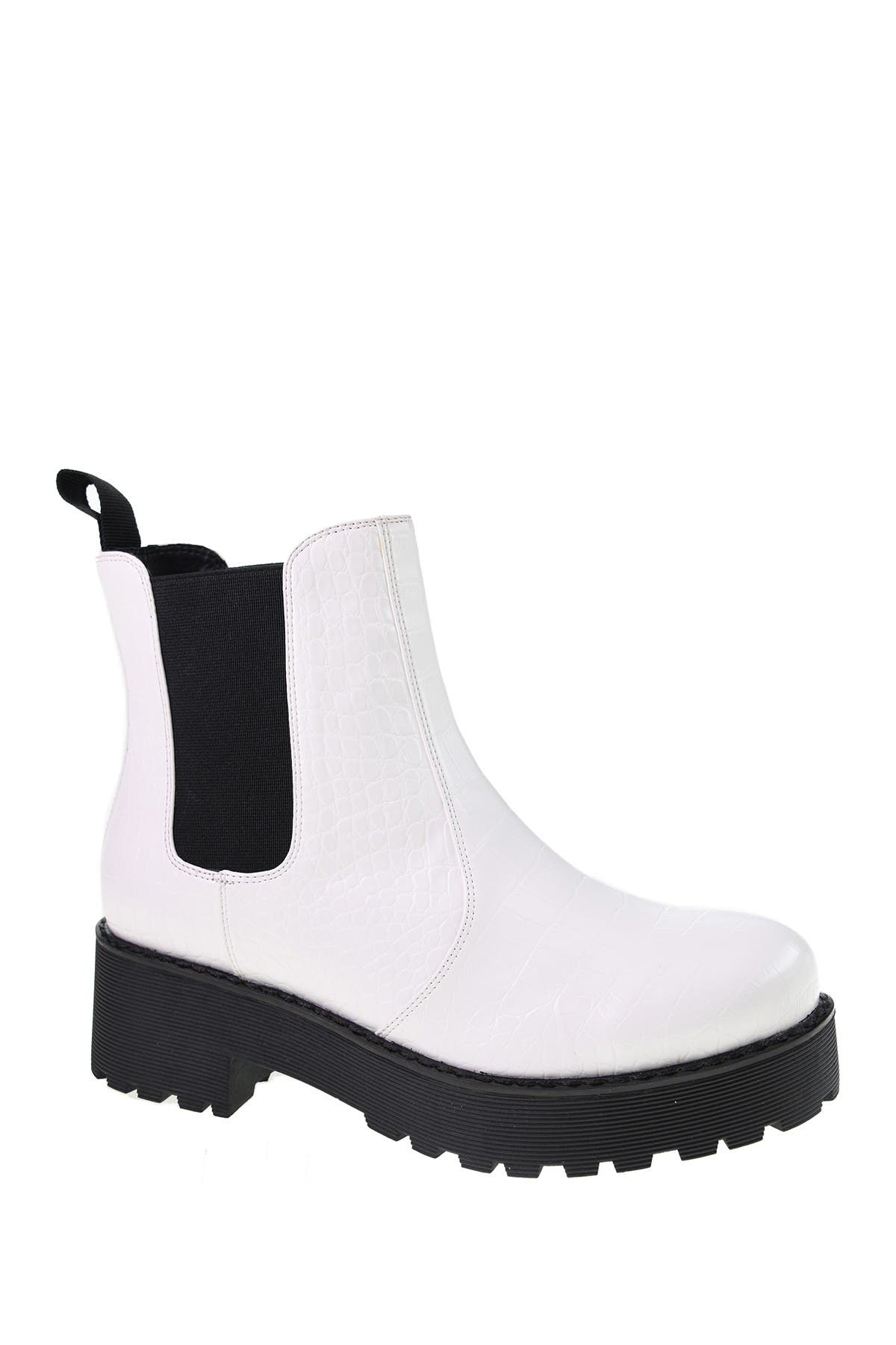 white lug boots
