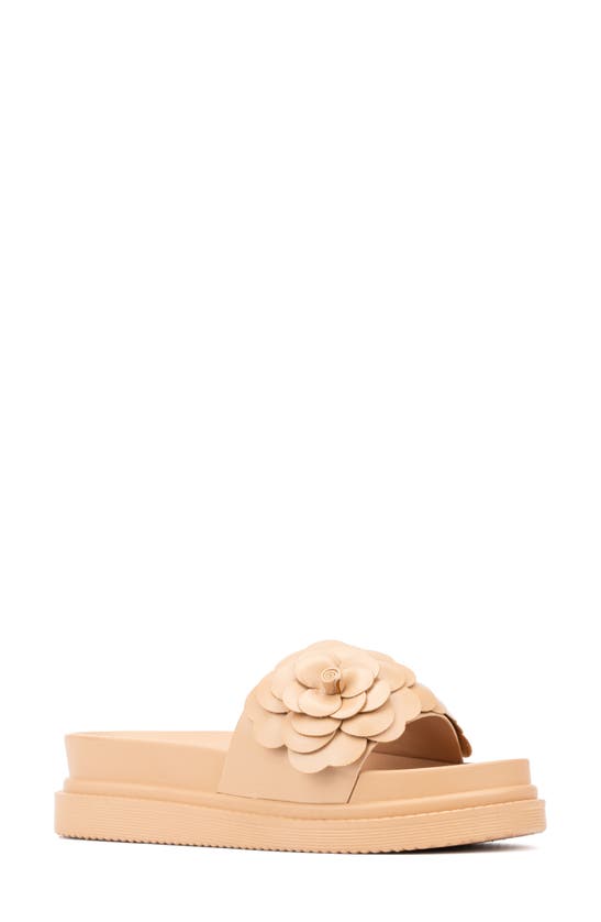 New York And Company Camilia Flower Strap Platform Slide Sandal In Natural
