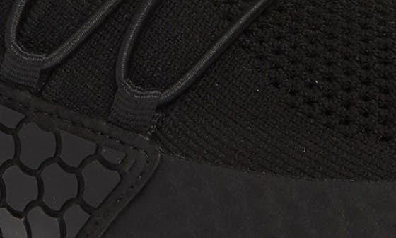 touji mid sock sneaker