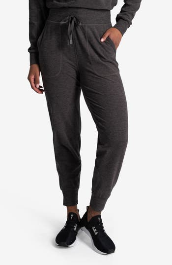 Lole Om Tech Joggers In Magnet Heather